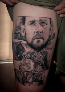 Tatouage Maximus, film Gladiator, noir et blanc,